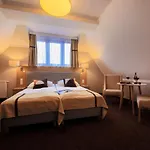 호텔 Hotel*** Nat 3*