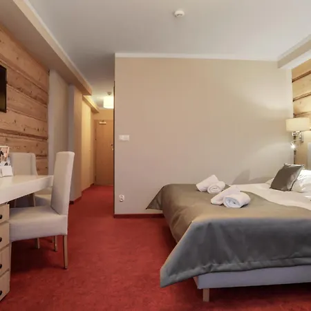 Hotel Hotel*** Nat 3*