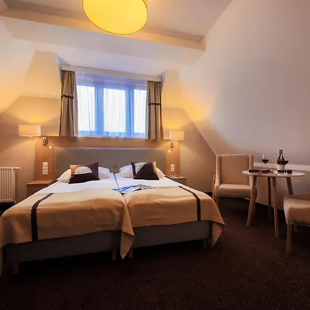 Hotel Hotel*** Nat 3*